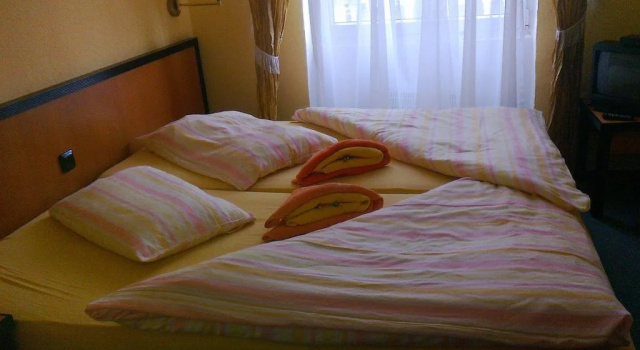 Hotel Berghof, Забронировать Отель Отели Карловых Варов 3 звезды, 3*