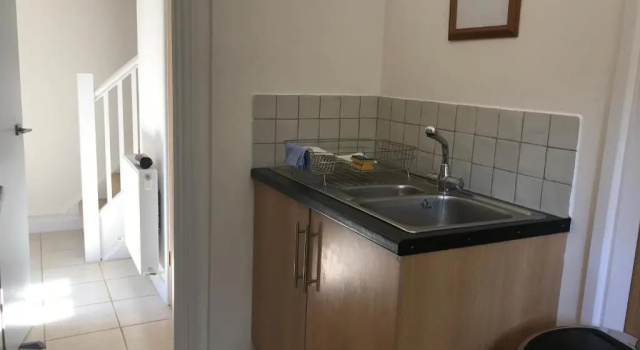 Коттедж c 1 комнатой Windrush Apartment
