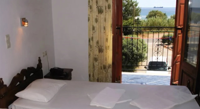 Stella Apartments, Забронировать Апарт-отель Отели Марафокамбос с бассейном, Бассейн