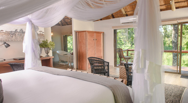 Karongwe - River Safari Lodge