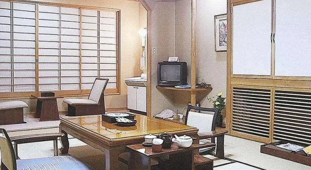 Shujukan, Забронировать Отель Минаками Gunma