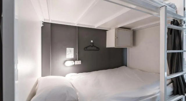 Кровать в общем номере (женский номер) The Cocoon Hostel