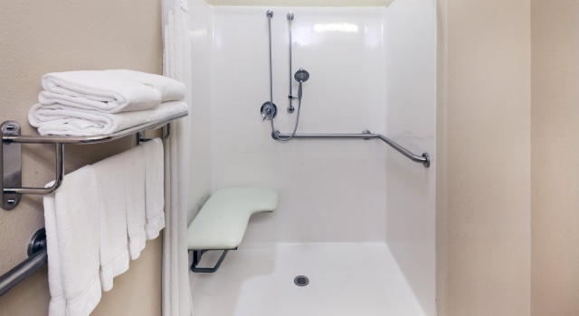 Люкс Holiday Inn Express Hotel & Suites Victoria by IHG