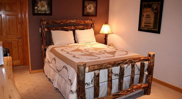 Fawn Valley Inn: 253, Varaa Hotelli Allenspark hotellit, joissa on uima-allas, Uima-allas