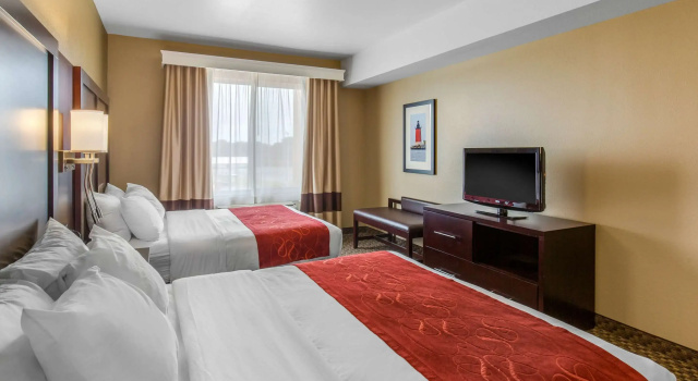Четырёхместный люкс Comfort Suites Seaford