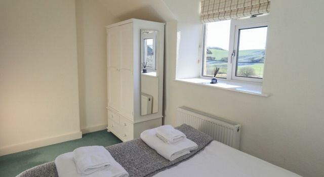 2 Lupton Hall Cottages