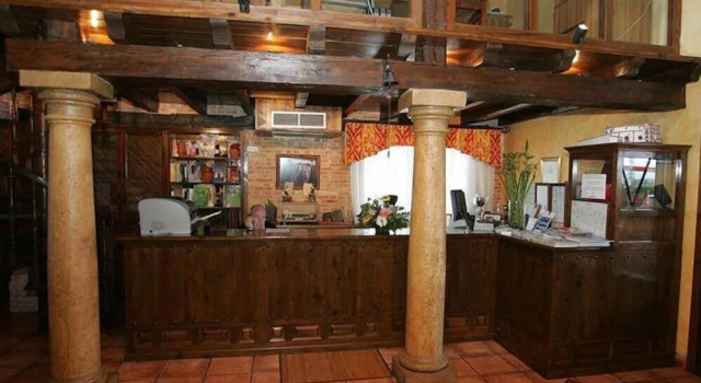 Hotel Restaurante Casa Pepe, Забронировать Отель Отели Каррион-де-Калатравы с парковкой, Парковка