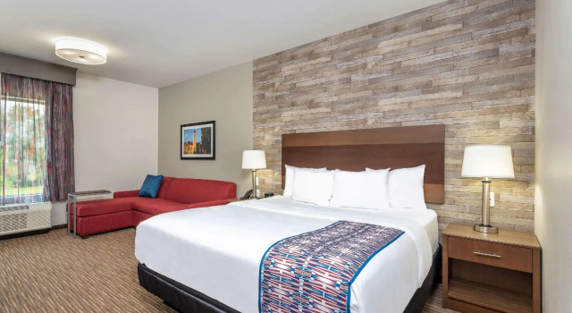 Двухместный номер Standard La Quinta Inn and Suites by Wyndham Bloomington