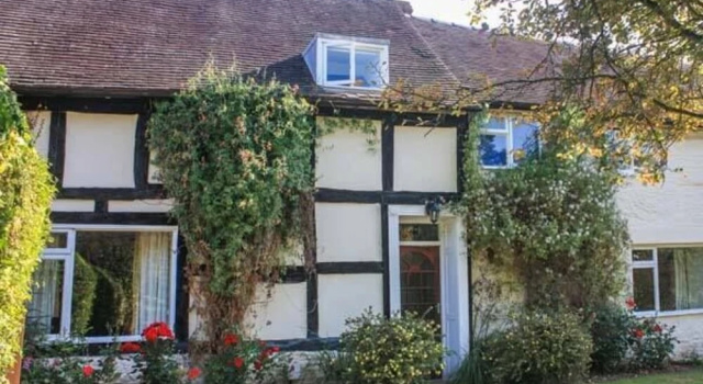 Little Cowarne Court