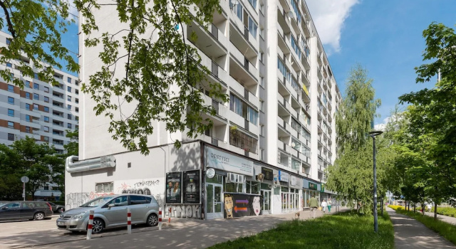 City Flowers Apartment Warsaw by Renters