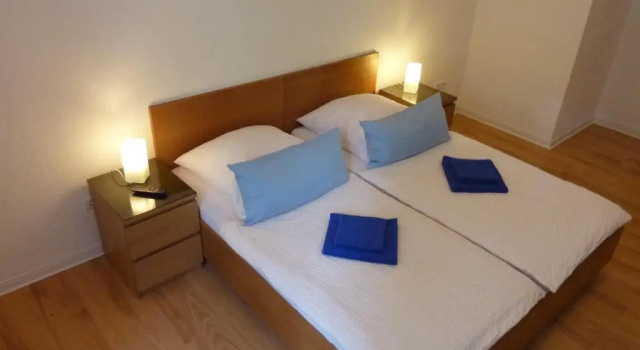 Lessing-Apartment, Забронировать Отель Обербилк Дюссельдорф, рядом с Кабаре Kom(m)ödchen