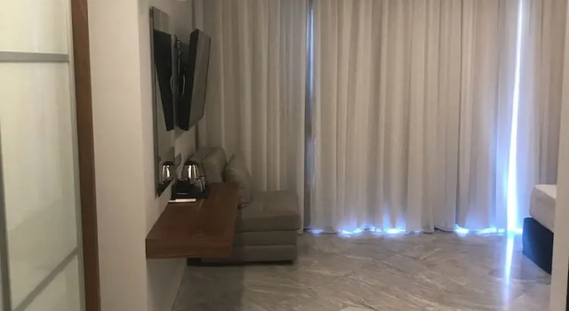 Люкс Deluxe c 1 комнатой с балконом Petra Hotel