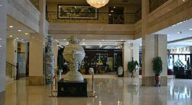 Orient International Hotel, Rezerwuj Hotel Hotele w Jiuquan z Parkingiem, Parking