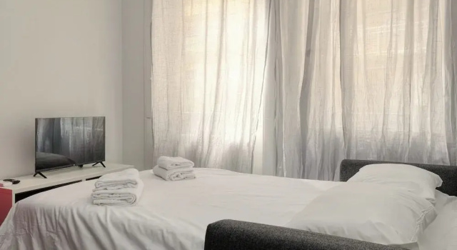 JOIVY Charming 2BR Flat near City Life