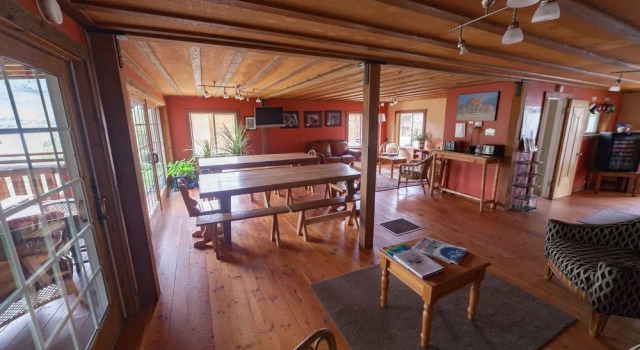 North Yellowstone Lodge and Hostel, Забронировать Хостел Хостелы штата Монтана, Хостел