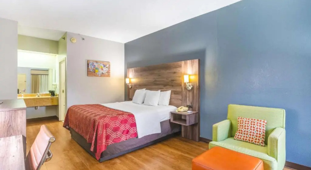 Standard Zimmer Royal Palms Inn