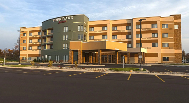 Двухместный номер Standard Courtyard Battle Creek