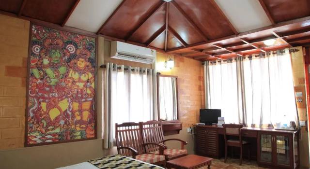 Cherai Beach Resorts, Забронировать Курортный отель Отели Vypin Island с бассейном, Бассейн