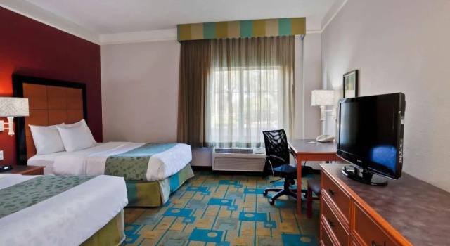 Четырёхместный номер Standard La Quinta by Wyndham USF