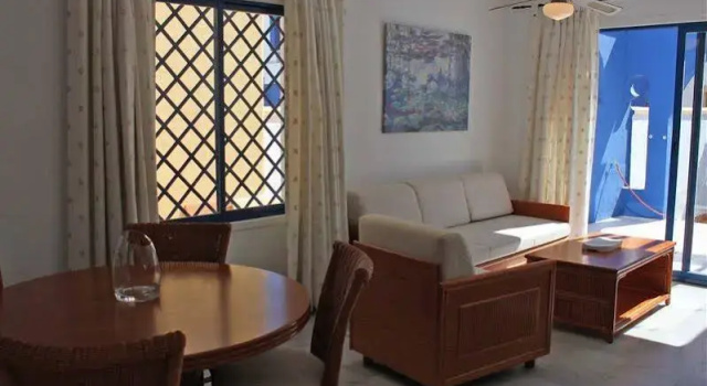 Apartamentos El Minarete, Забронировать Апартаменты/квартира Отели Рокетас-де-Мар с парковкой, Парковка