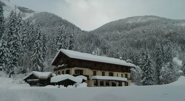 Logis Hotel Les Sapins, Забронировать Отель Монрион Порт дю Солей