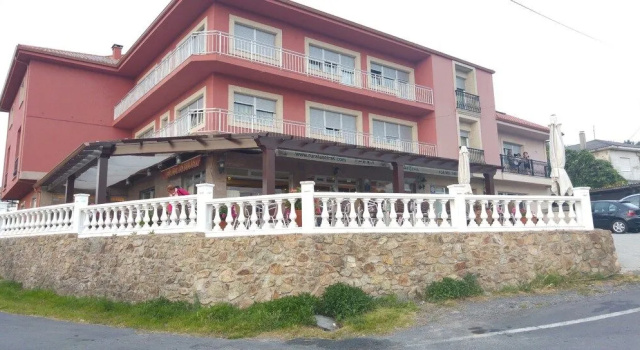 As Eiras Lires Hotel Restaurante, Забронировать Отель Лирес Camino dos Faros
