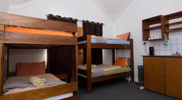 Seng i sovesal Afriski Backpackers