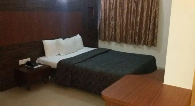Hotel Royal Enclave, Забронировать Отель Пуна штат Махараштра, рядом с Darshan Museum