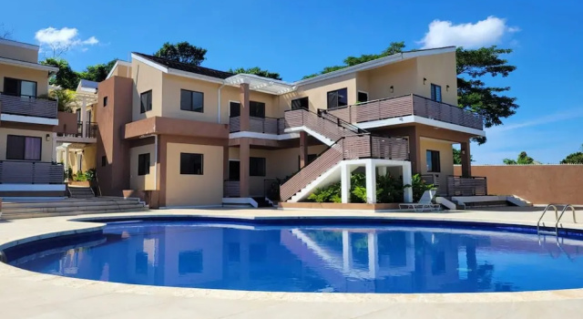 Апартаменты Seaview Paradise Sleeps 3 With Pool