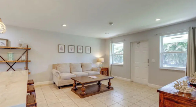< 3 Mi to Juno Beach: Coastal Townhome w/ Patio!, Rezervovat Apartmán Juno Ridge USA