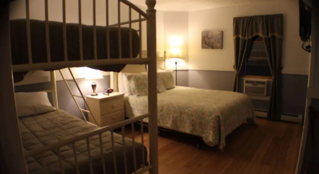 Четырёхместный номер Standard Bromley View Inn