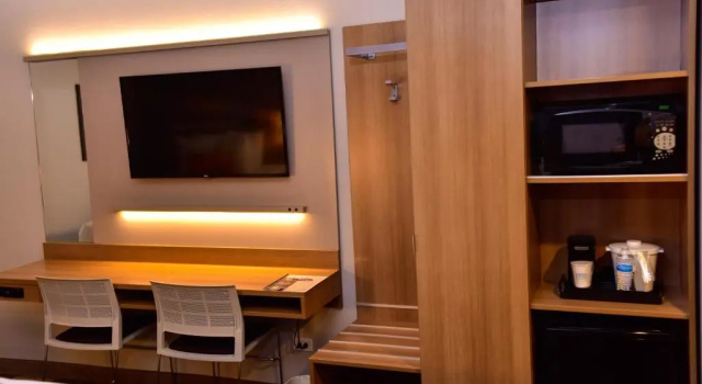 Четырёхместный номер Standard Microtel Inn & Suites by Wyndham Cuauhtemoc Campos Menonitas