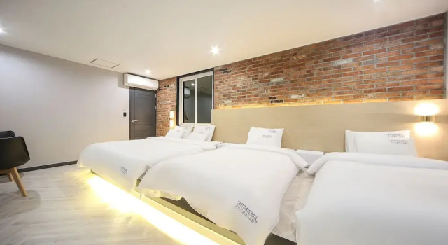 Трёхместный семейный номер Standard Masan First Class Hotel