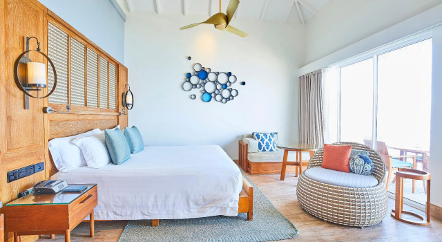 Вилла на воде Семейная с детской спальней The Centara Collection, Machchafushi Island Resort & Spa Maldives - Stay 4 nights or more, enjoy 25 percent off Seaplane transfers, valid for stays from 10 Apr to Sep 2026