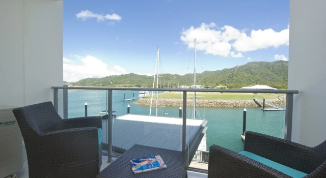 Blue on Blue Studio Room 1242, Book Hotel Nelly Bay Magnetic Island