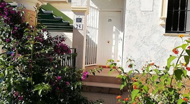 House With 3 Bedrooms in La Nucia, With Wonderful sea View, Pool Acces, Забронировать Отель Отели Коста-Бланка с парковкой, Парковка