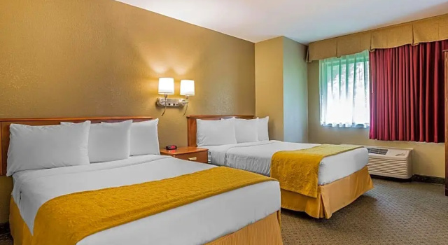 Четырёхместный люкс Quality Inn Hyde Park - Poughkeepsie North