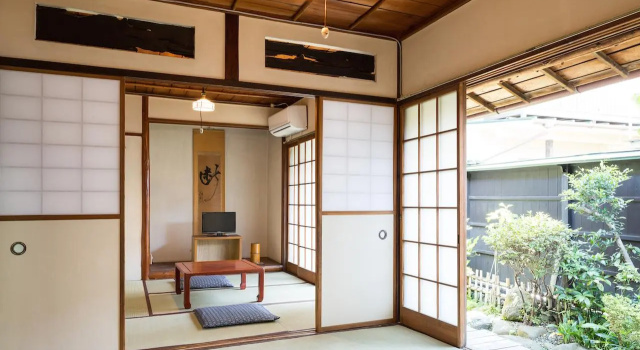 Люкс с красивым видом из окна Hinode Ryokan
