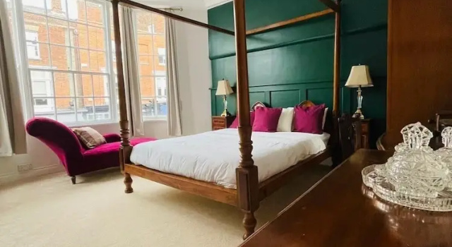 Апартаменты Deluxe Staycations Maldon Suites