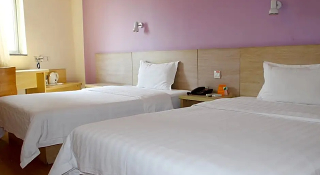 Двухместный номер Standard 7 Days Inn Guangzhou Yangji Metro Branch