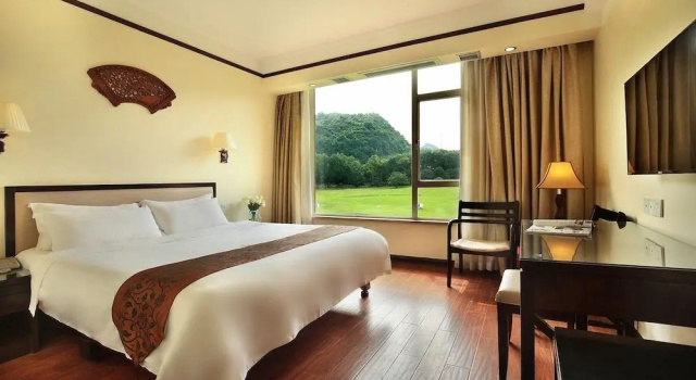 Dong Jiang Golf Resort, Забронировать Курортный отель Отели Гуйлинь с бассейном, Бассейн