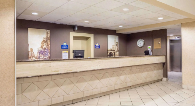 Days Inn by Wyndham Columbus Airport, Забронировать Отель Колумбус штат Огайо