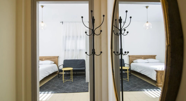 Beach Apartments By Reines5 TLV, Забронировать Апартаменты/квартира Отели Тель-Авива с парковкой, рядом с Пляж Хилтон, Парковка