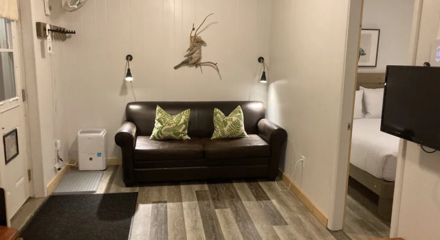 Люкс Deluxe Pinewood Inn