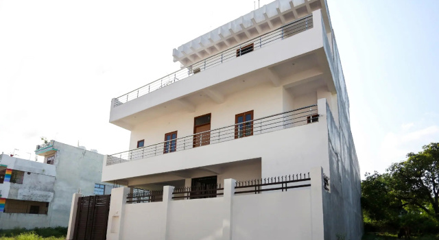 SPOT ON 74038 Shree Palace
