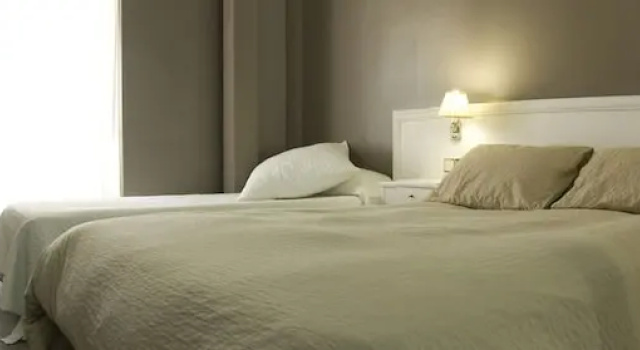 Одноместный номер Standard Albergue Revolutum Hostel