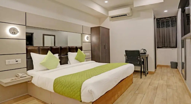 Номер Deluxe Hotel Royal Saffron By Majesta Stays