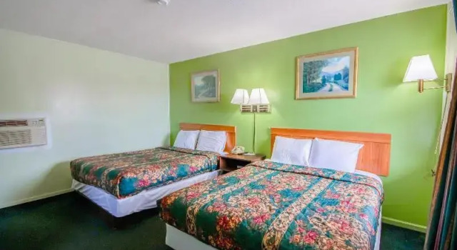 Четырёхместный номер Standard OYO Travelier Motel