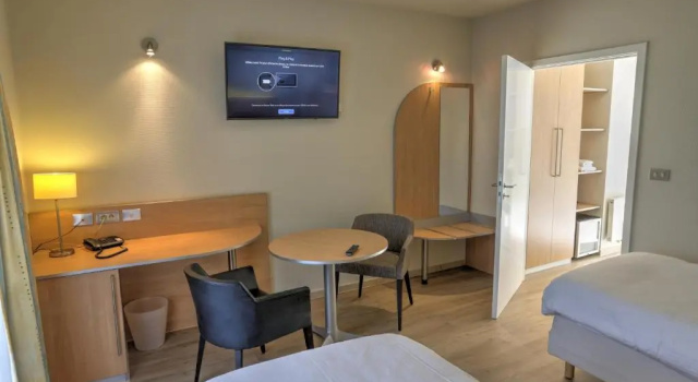 Трёхместный номер Standard Auberge du Vieux Cedre, Enghien-Belgique