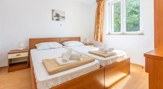 Апартаменты с балконом Apartments Neven